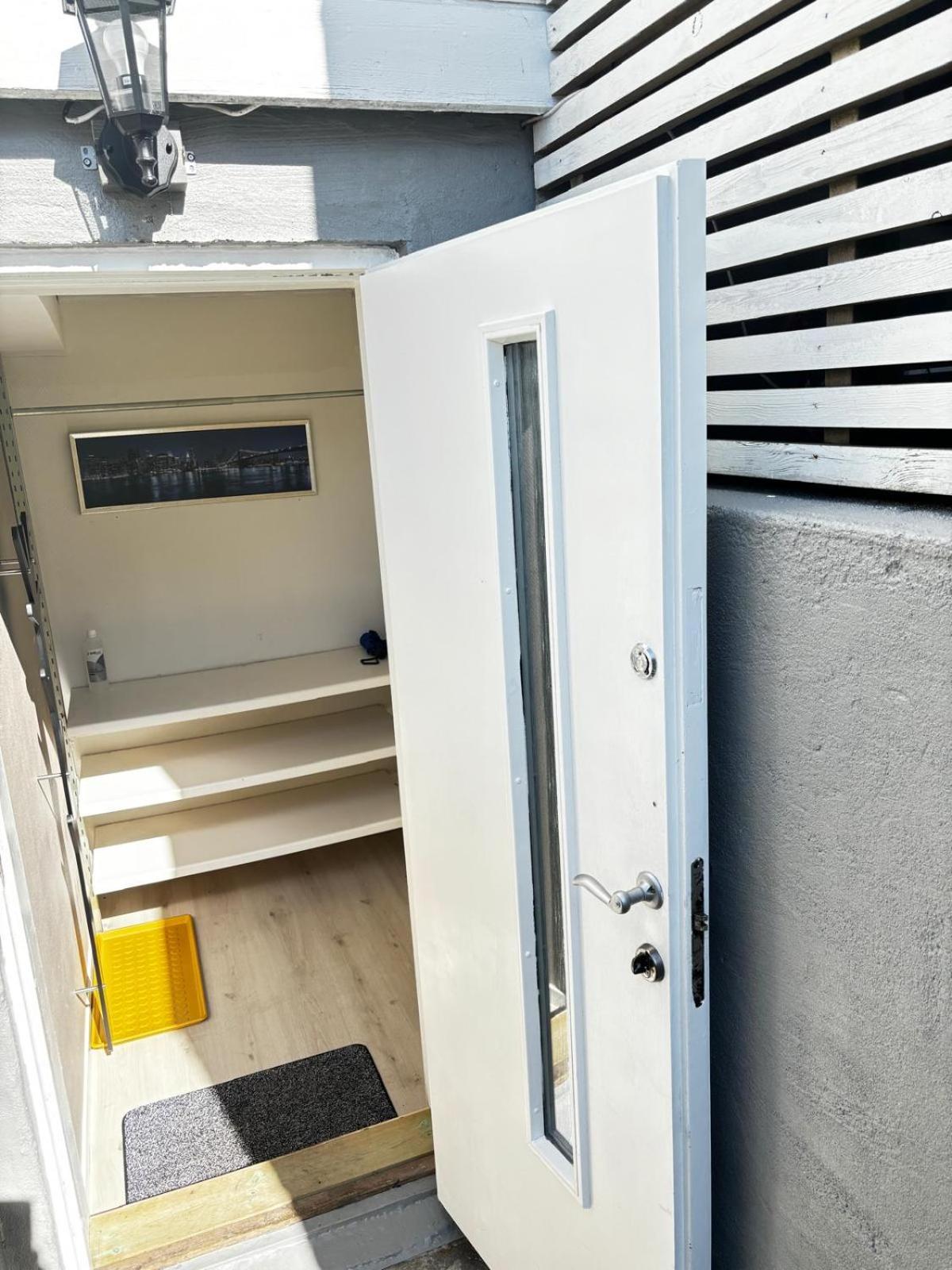 Modern Singlebedroom Private Entry